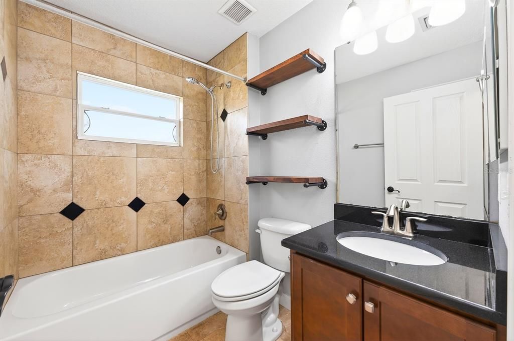 For Rent: $2,350 (3 beds, 2 baths, 1253 Square Feet)