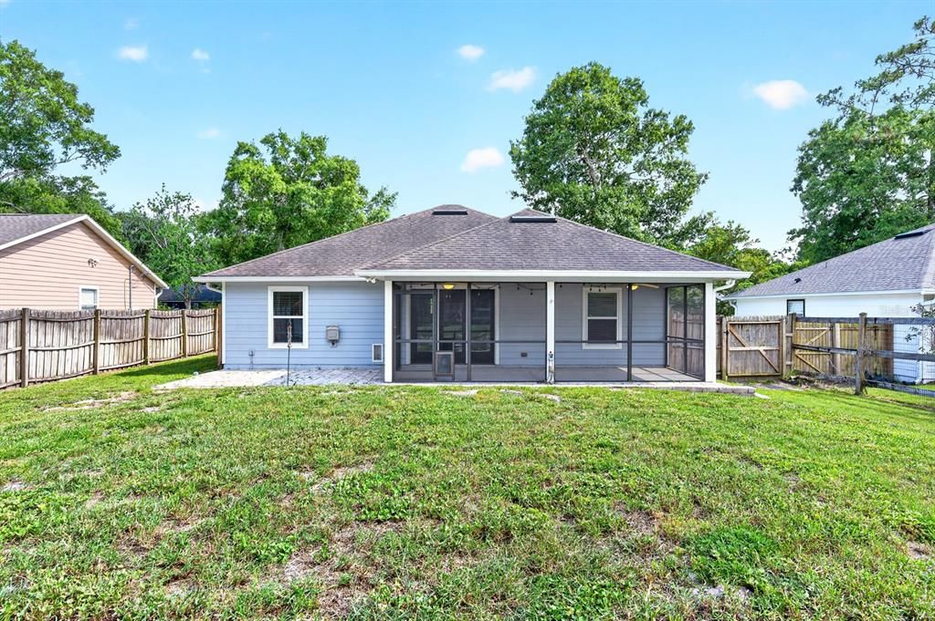 For Rent: $2,350 (3 beds, 2 baths, 1253 Square Feet)