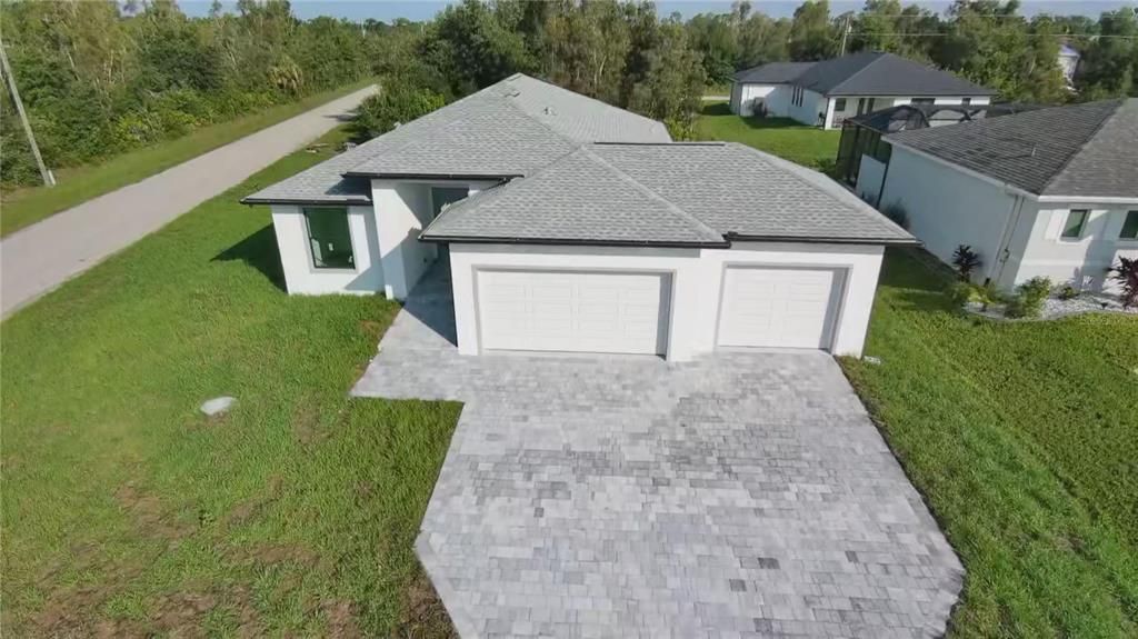 For Sale: $359,000 (3 beds, 2 baths, 1670 Square Feet)