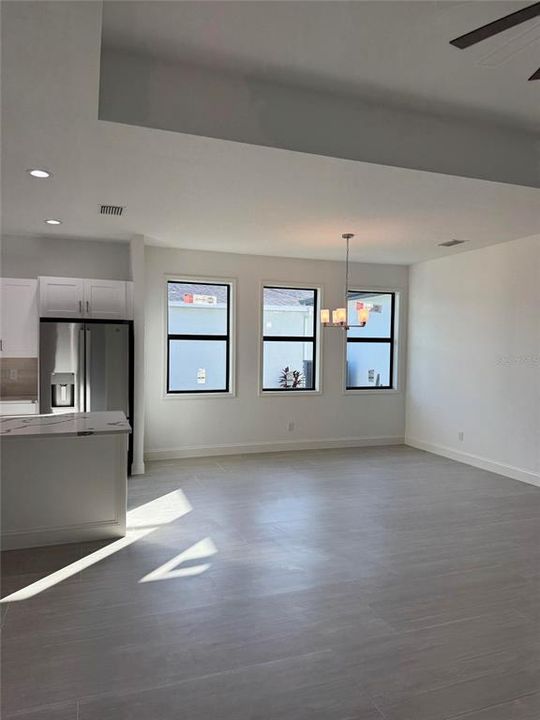 For Sale: $359,000 (3 beds, 2 baths, 1670 Square Feet)