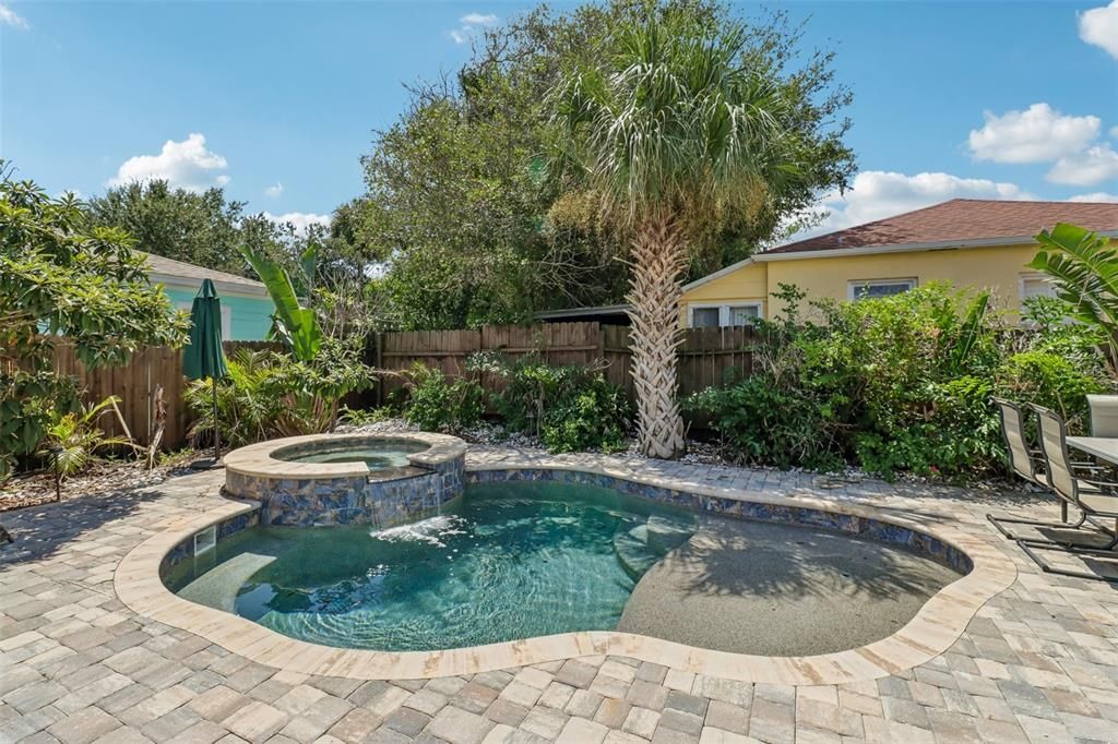 For Sale: $444,000 (3 beds, 2 baths, 1914 Square Feet)
