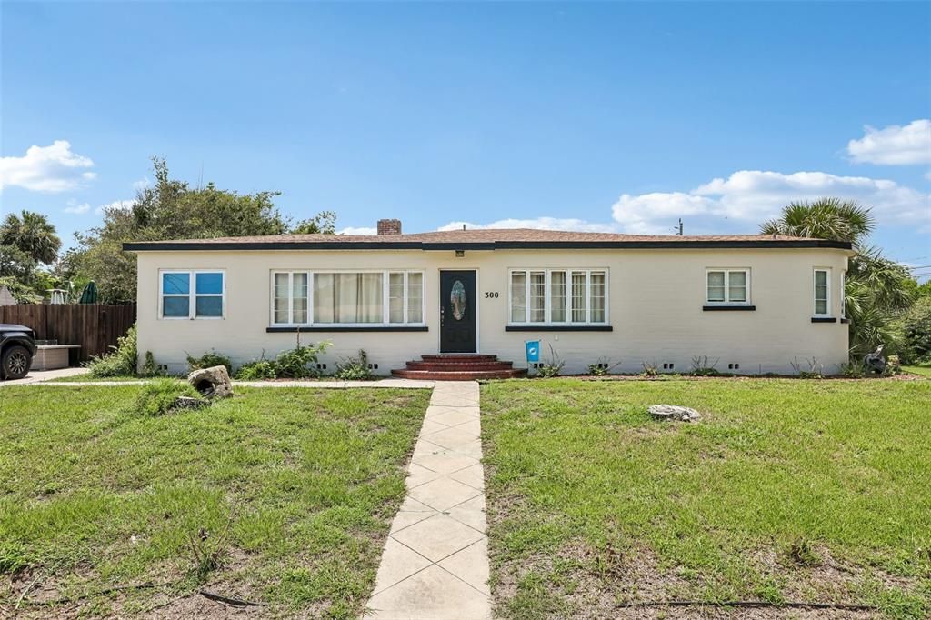 For Sale: $444,000 (3 beds, 2 baths, 1914 Square Feet)