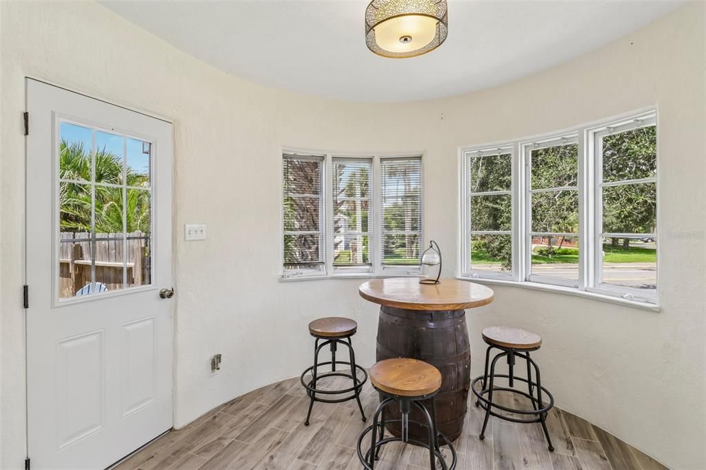 For Sale: $444,000 (3 beds, 2 baths, 1914 Square Feet)