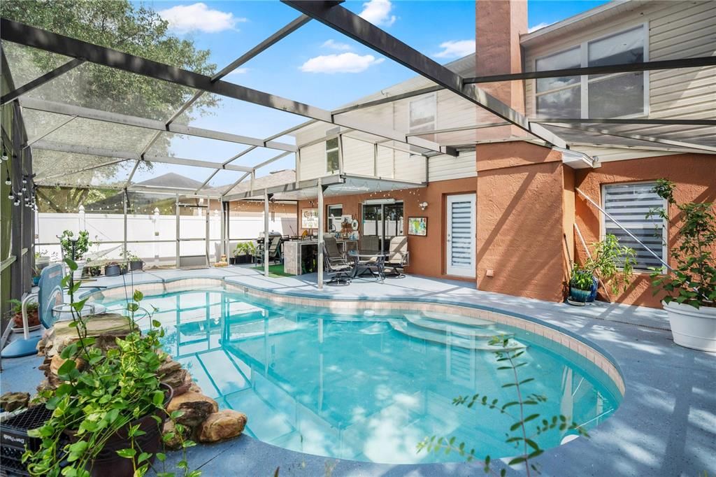 Active With Contract: $485,000 (4 beds, 2 baths, 2142 Square Feet)