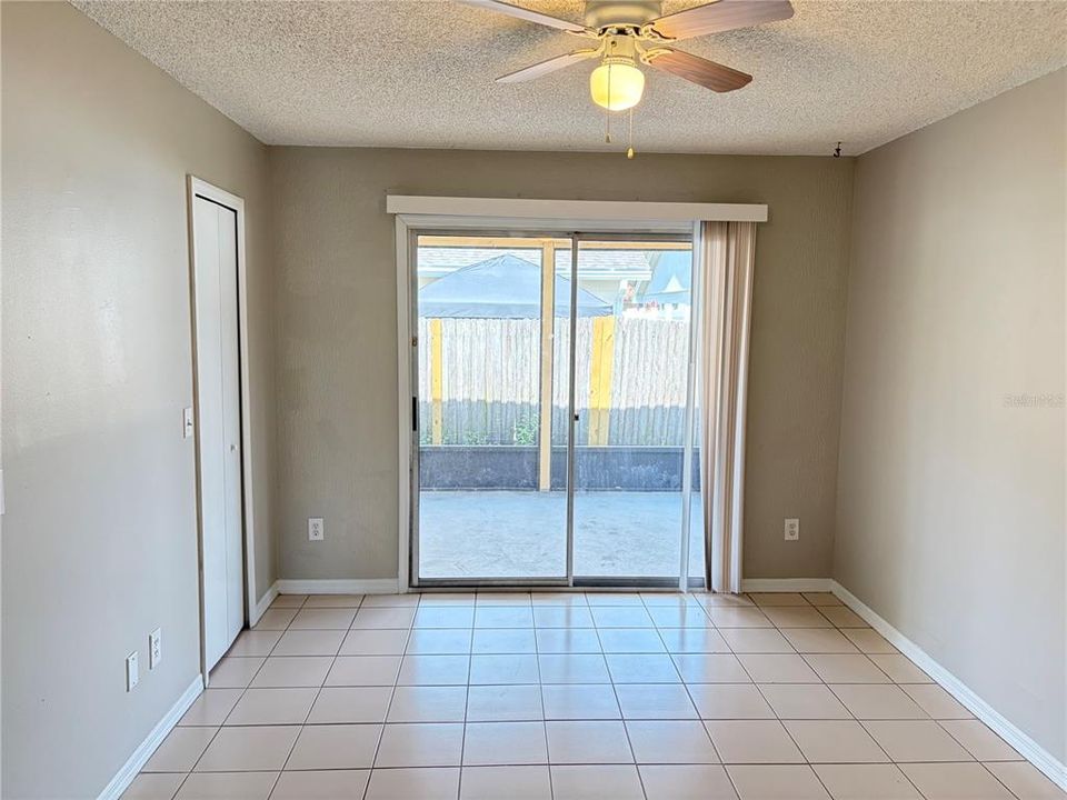 For Sale: $310,000 (3 beds, 2 baths, 1086 Square Feet)
