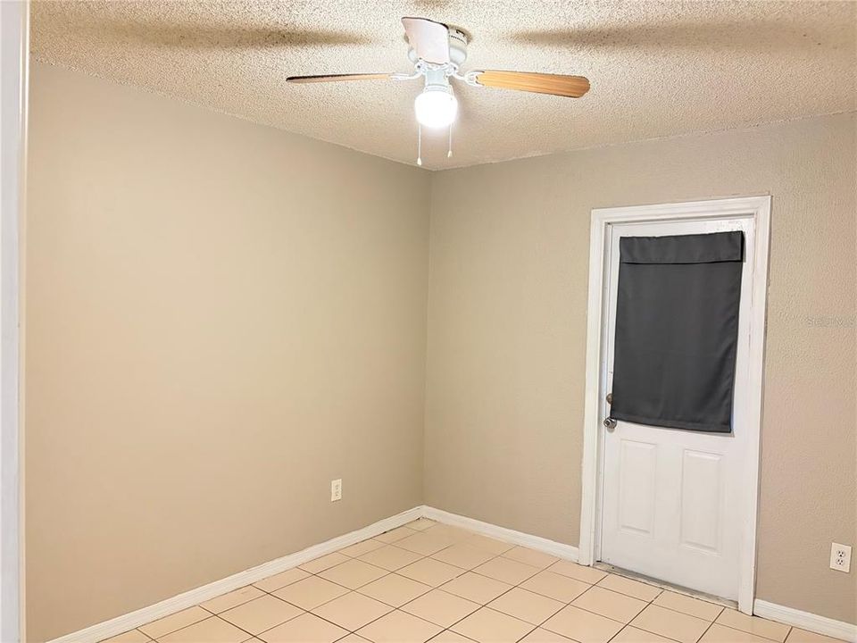For Sale: $310,000 (3 beds, 2 baths, 1086 Square Feet)