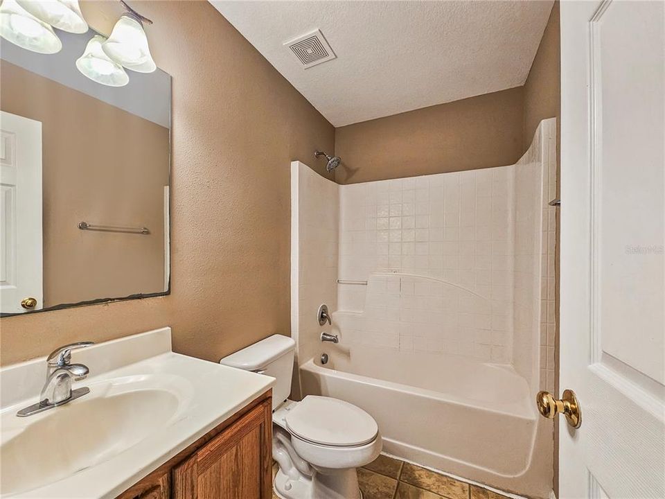 For Rent: $2,475 (4 beds, 2 baths, 1892 Square Feet)
