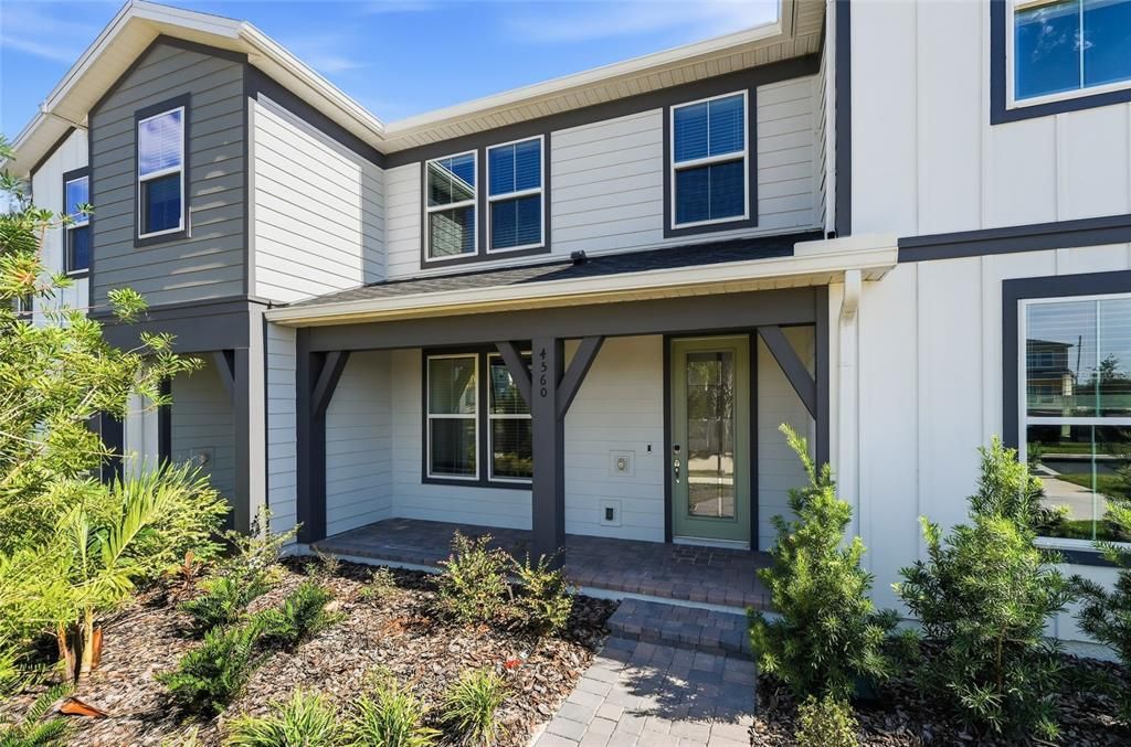 For Rent: $2,600 (3 beds, 2 baths, 1652 Square Feet)