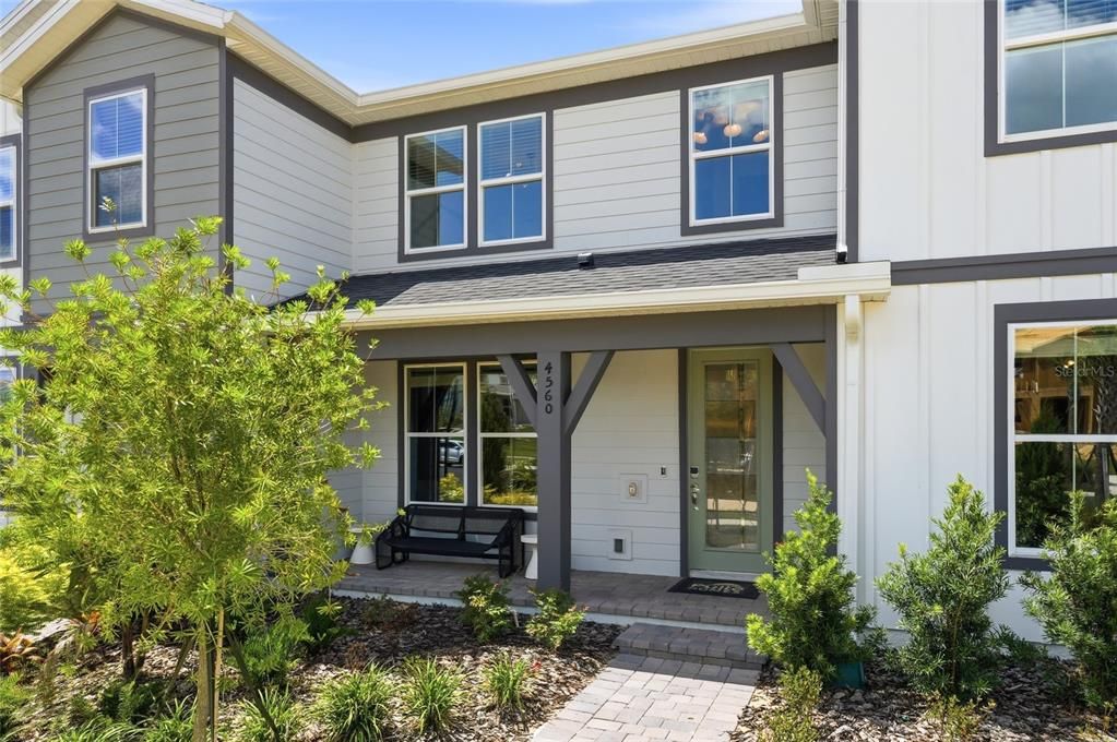 For Rent: $2,600 (3 beds, 2 baths, 1652 Square Feet)