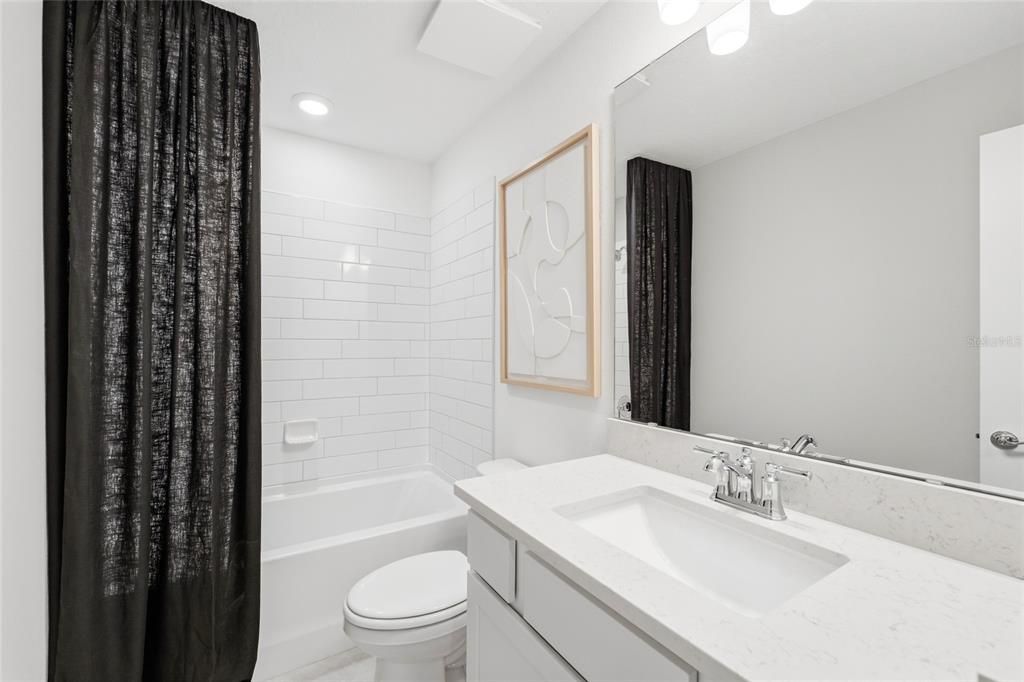 For Rent: $2,600 (3 beds, 2 baths, 1652 Square Feet)