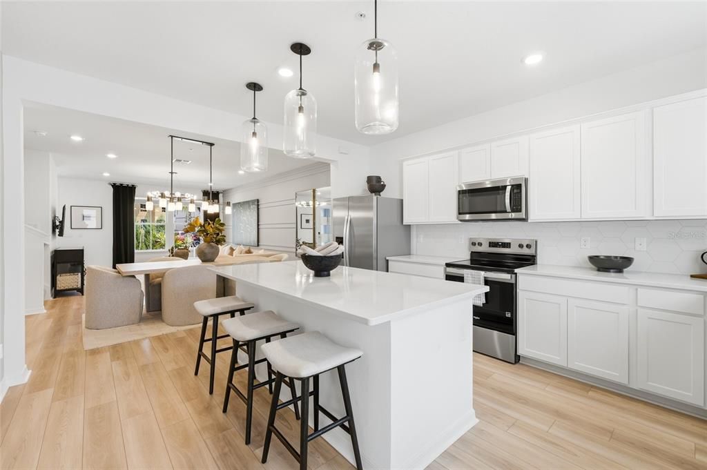 For Rent: $2,600 (3 beds, 2 baths, 1652 Square Feet)