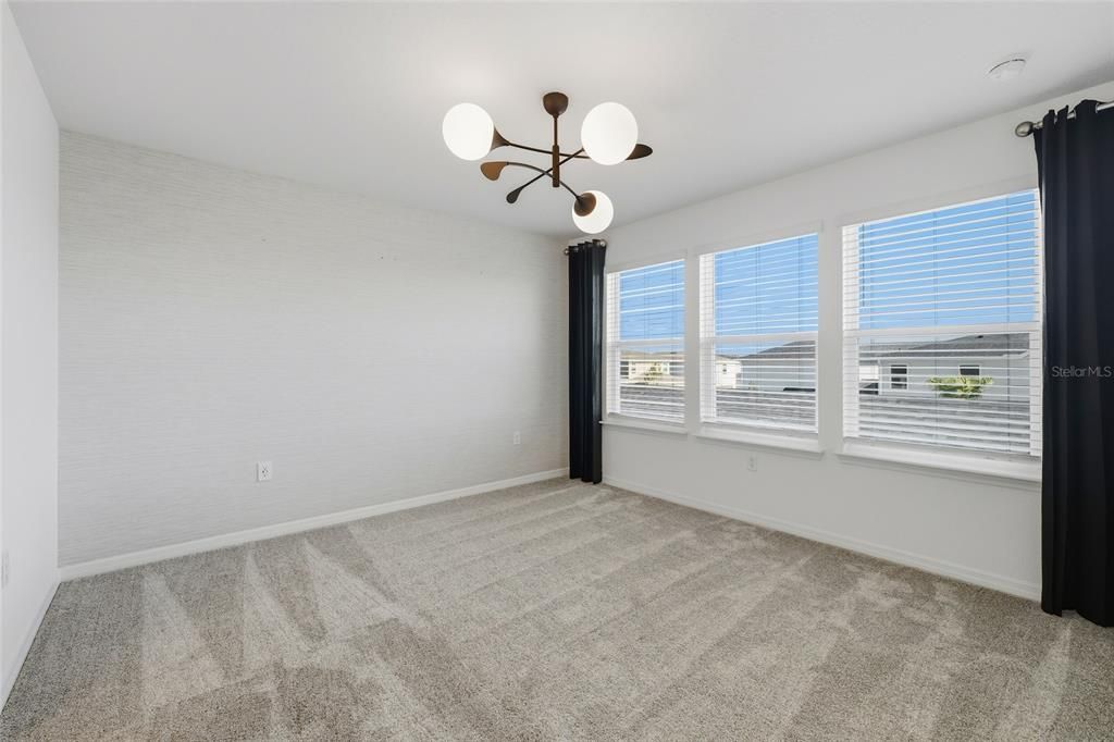 For Rent: $2,600 (3 beds, 2 baths, 1652 Square Feet)
