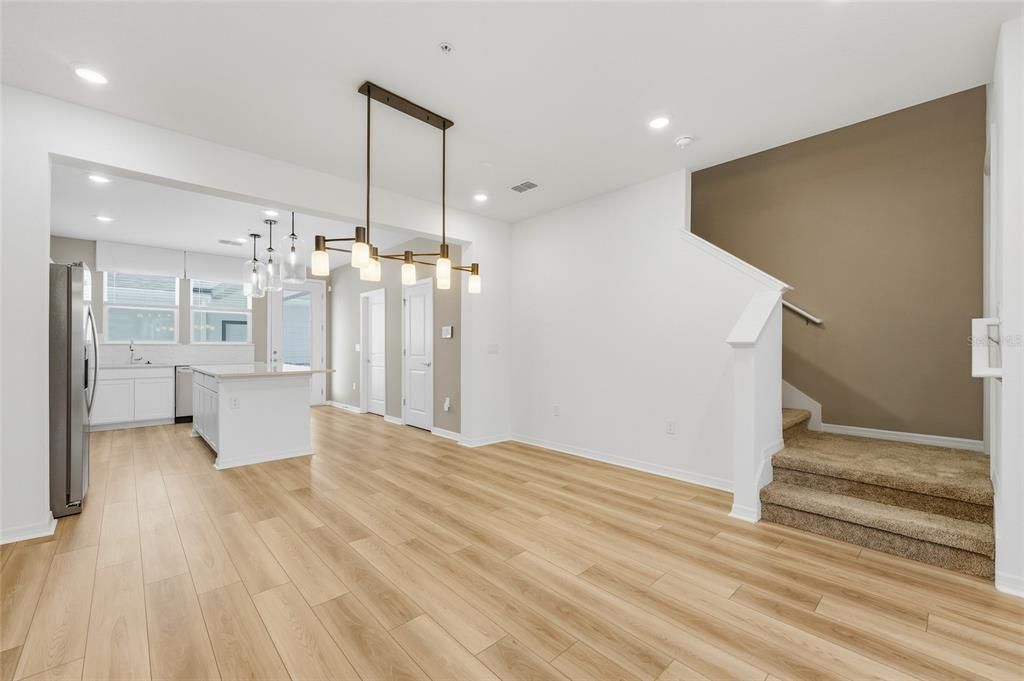For Rent: $2,600 (3 beds, 2 baths, 1652 Square Feet)
