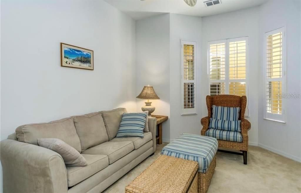 For Rent: $2,200 (2 beds, 2 baths, 1410 Square Feet)