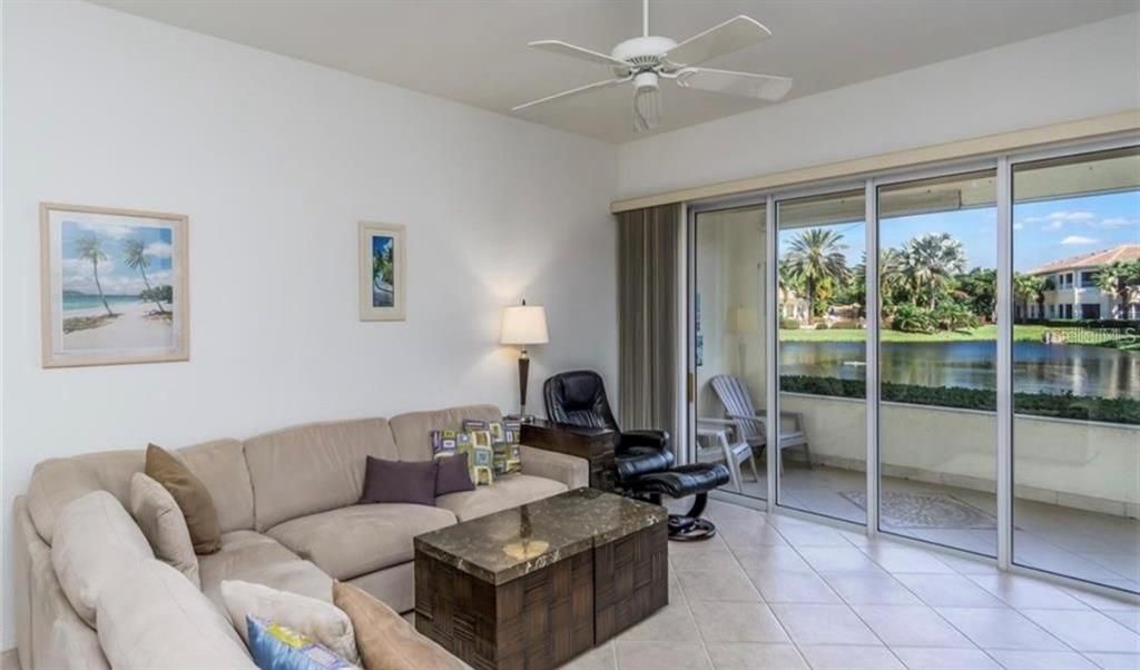 For Rent: $2,200 (2 beds, 2 baths, 1410 Square Feet)