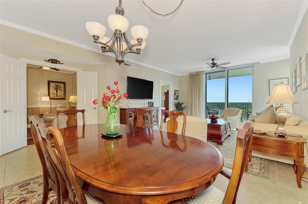 For Sale: $700,000 (2 beds, 2 baths, 1440 Square Feet)