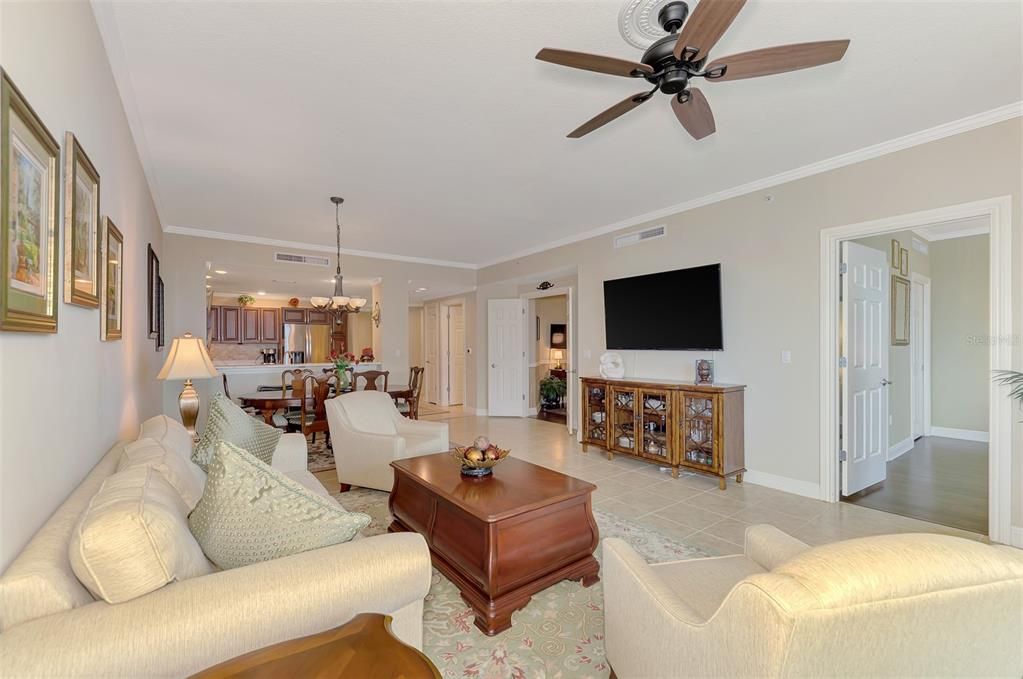 For Sale: $700,000 (2 beds, 2 baths, 1440 Square Feet)