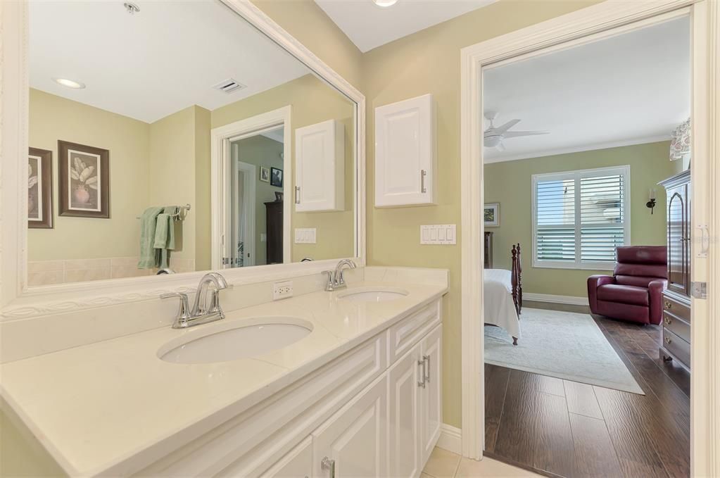 For Sale: $700,000 (2 beds, 2 baths, 1440 Square Feet)