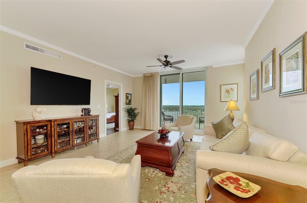 For Sale: $700,000 (2 beds, 2 baths, 1440 Square Feet)