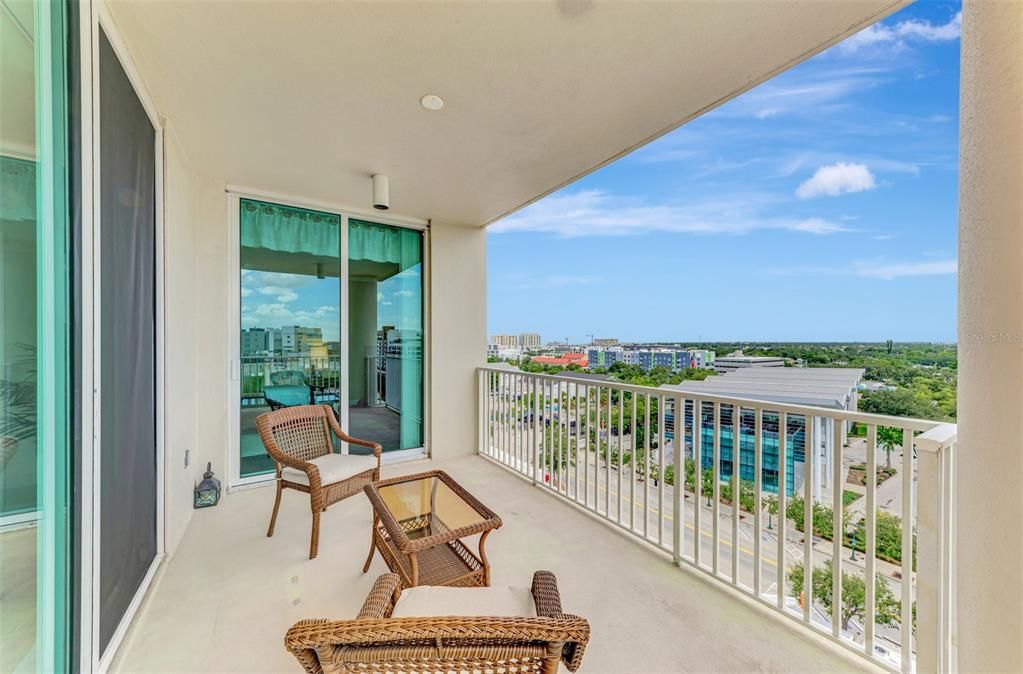 For Sale: $700,000 (2 beds, 2 baths, 1440 Square Feet)