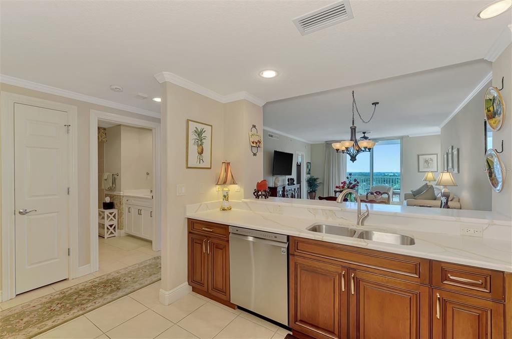 For Sale: $700,000 (2 beds, 2 baths, 1440 Square Feet)