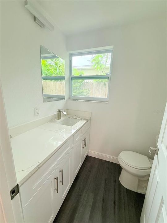 En Venta: $768,000 (5 camas, 4 baños, 2561 Pies cuadrados)