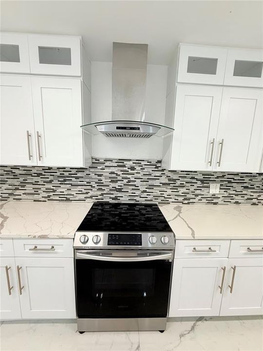 En Venta: $768,000 (5 camas, 4 baños, 2561 Pies cuadrados)