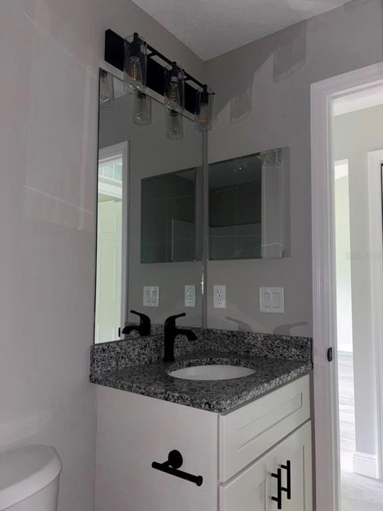 Active With Contract: $249,900 (3 beds, 2 baths, 1405 Square Feet)