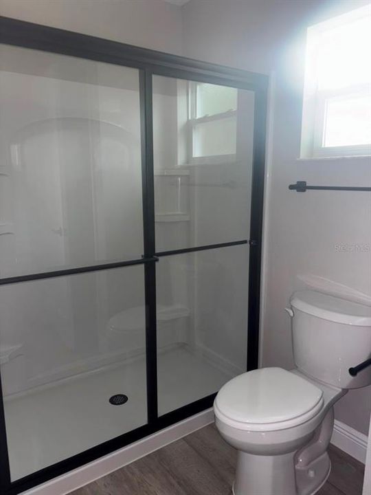 Active With Contract: $249,900 (3 beds, 2 baths, 1405 Square Feet)