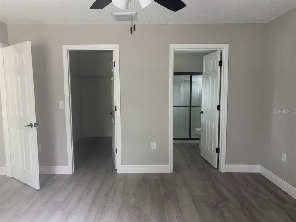 Active With Contract: $249,900 (3 beds, 2 baths, 1405 Square Feet)