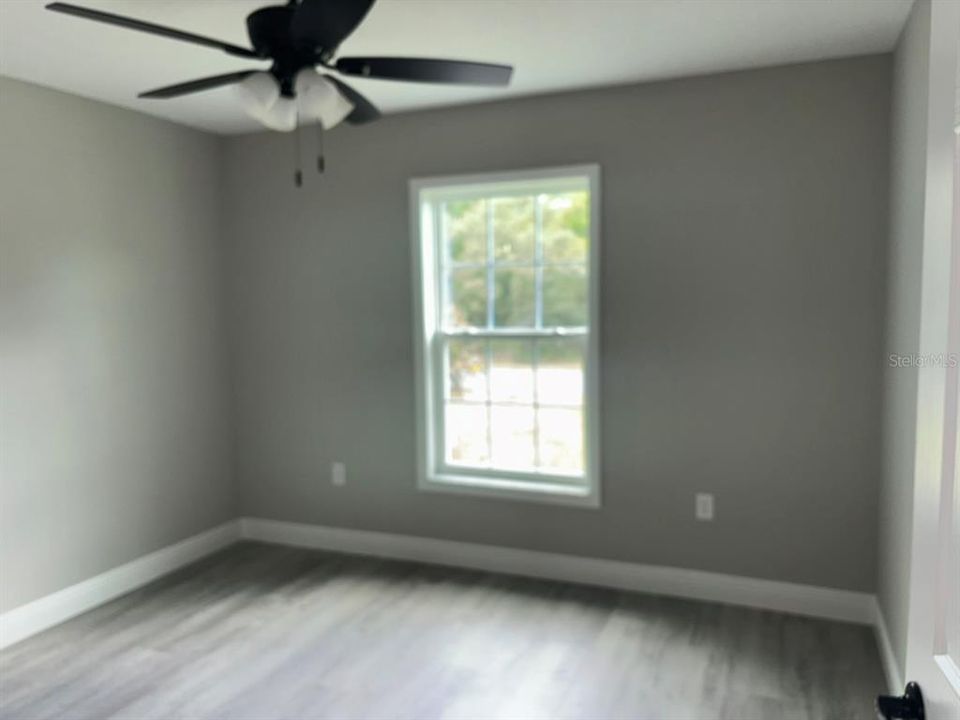 Active With Contract: $249,900 (3 beds, 2 baths, 1405 Square Feet)