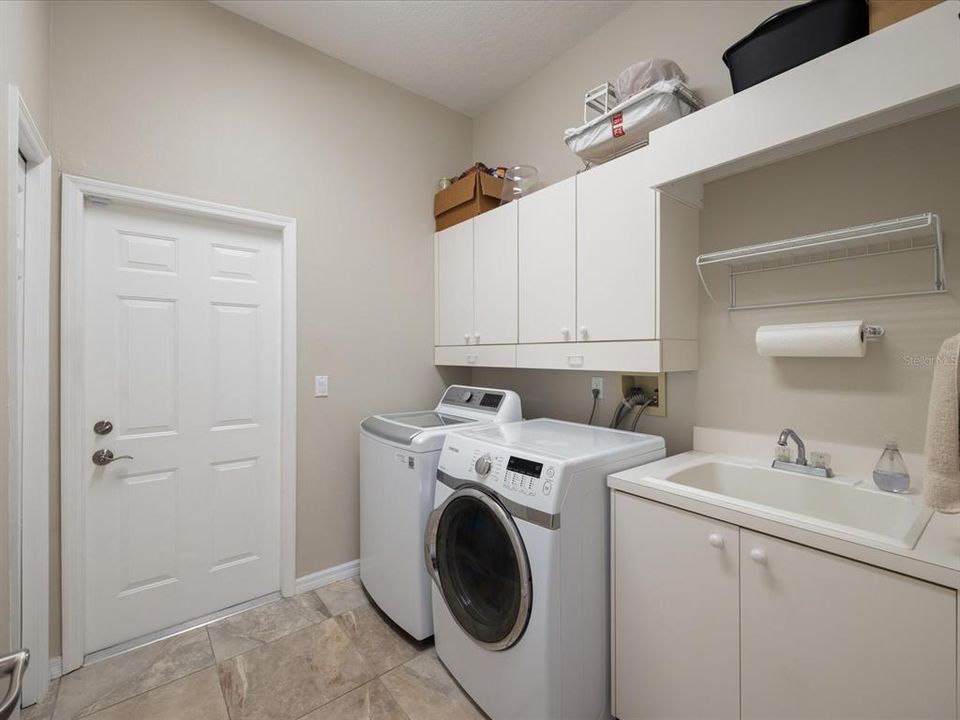 Active With Contract: $849,900 (4 beds, 3 baths, 2631 Square Feet)