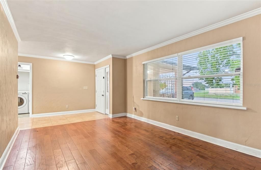 En Venta: $448,900 (3 camas, 2 baños, 1588 Pies cuadrados)