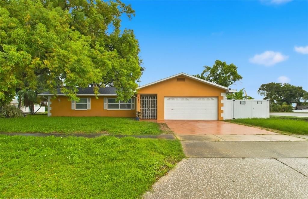 En Venta: $448,900 (3 camas, 2 baños, 1588 Pies cuadrados)