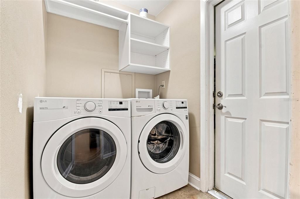 En Venta: $448,900 (3 camas, 2 baños, 1588 Pies cuadrados)