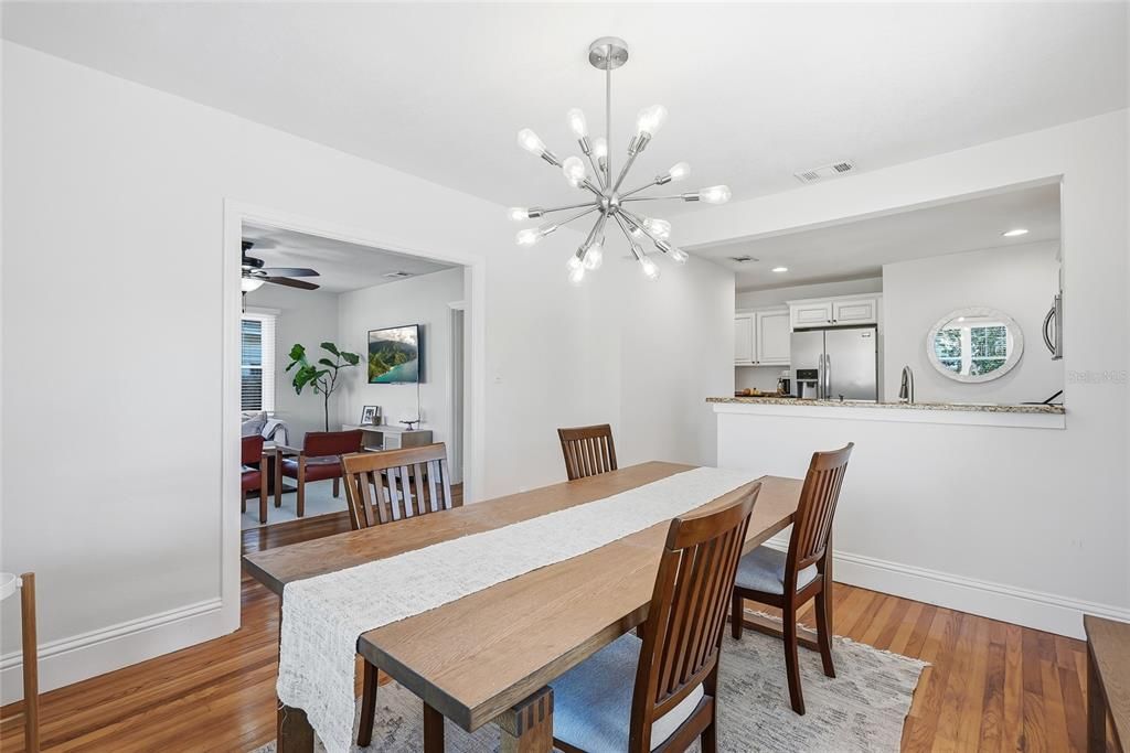 En Venta: $399,000 (3 camas, 2 baños, 1178 Pies cuadrados)