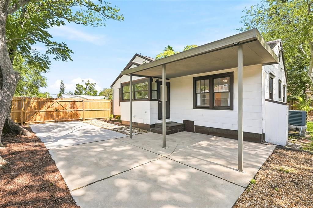 En Venta: $399,000 (3 camas, 2 baños, 1178 Pies cuadrados)