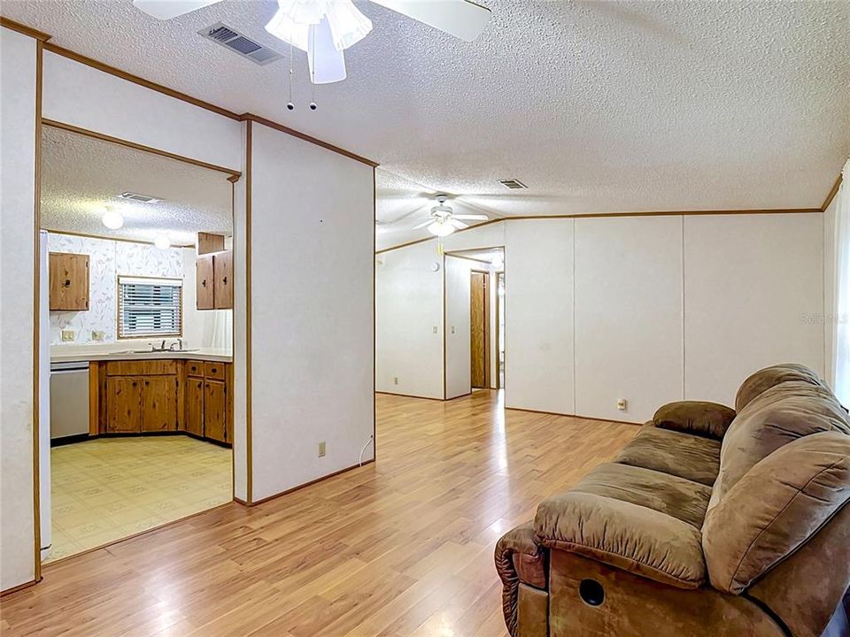 En Venta: $170,000 (3 camas, 2 baños, 1196 Pies cuadrados)