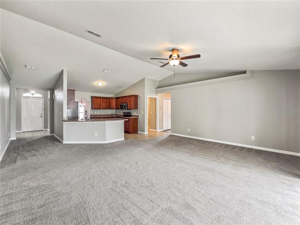 For Rent: $1,895 (3 beds, 2 baths, 1610 Square Feet)