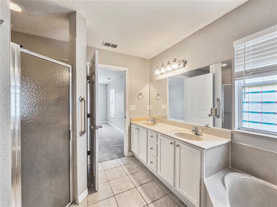 For Rent: $1,895 (3 beds, 2 baths, 1610 Square Feet)