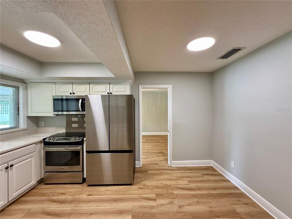 For Rent: $4,495 (4 beds, 3 baths, 2134 Square Feet)