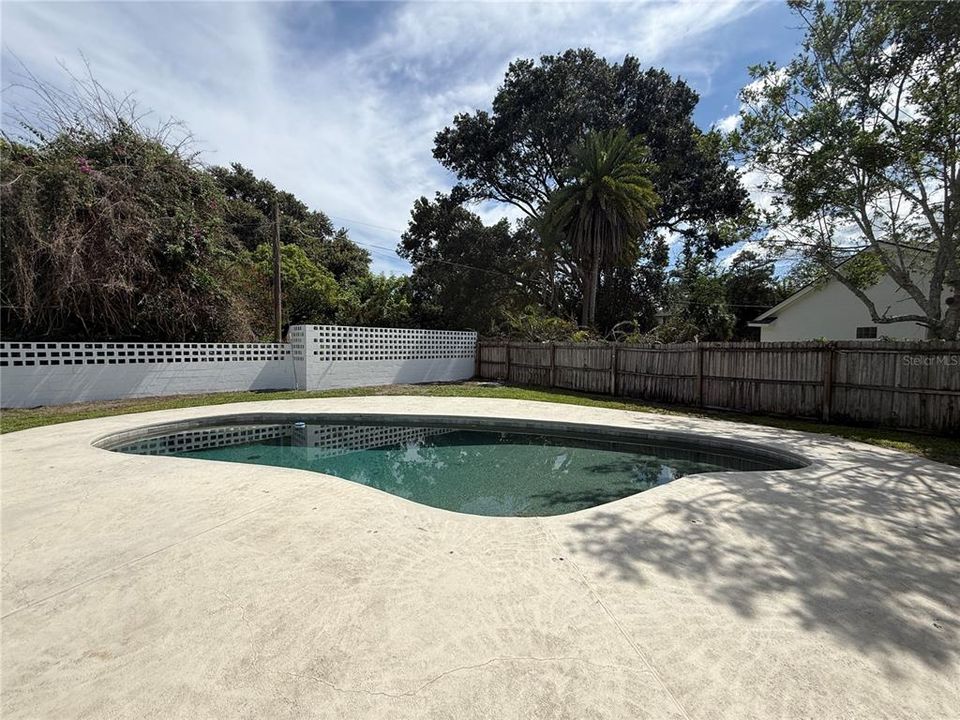 For Rent: $4,495 (4 beds, 3 baths, 2134 Square Feet)