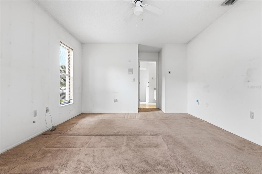 На продажу: $349,900 (4 спален, 3 ванн, 2114 Квадратных фут)