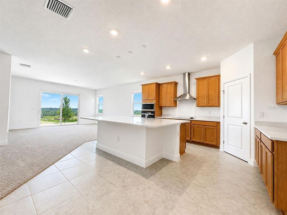 For Rent: $3,990 (5 beds, 3 baths, 2688 Square Feet)