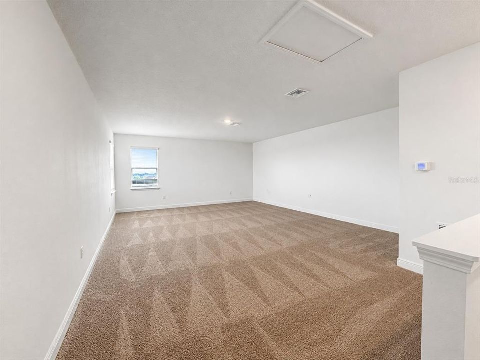 For Rent: $3,990 (5 beds, 3 baths, 2688 Square Feet)