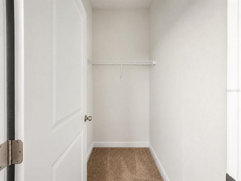 For Rent: $3,990 (5 beds, 3 baths, 2688 Square Feet)