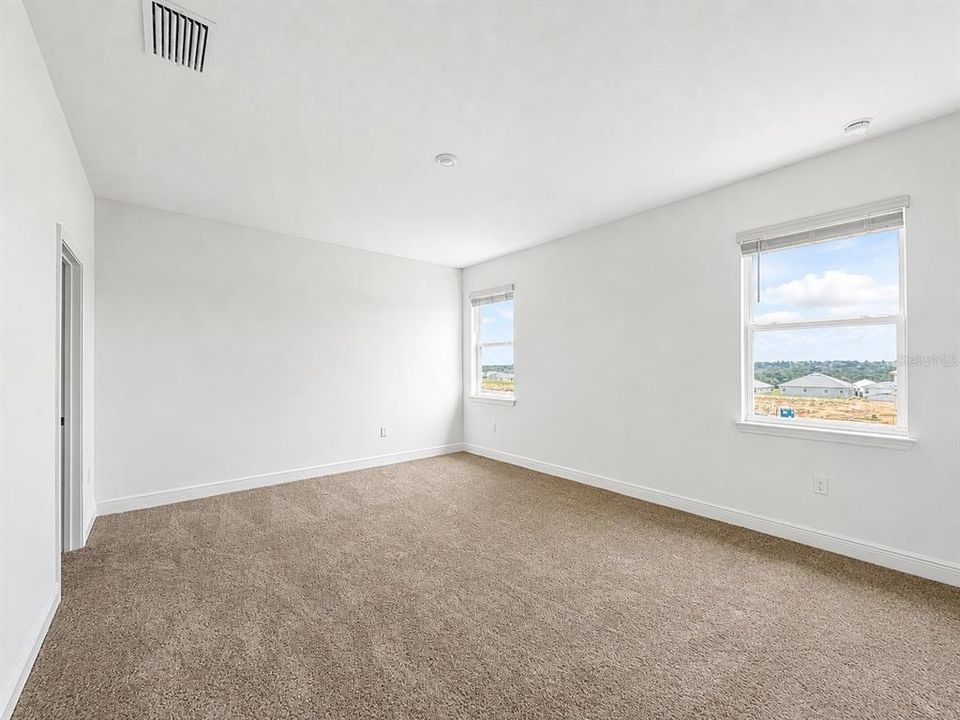 For Rent: $3,990 (5 beds, 3 baths, 2688 Square Feet)