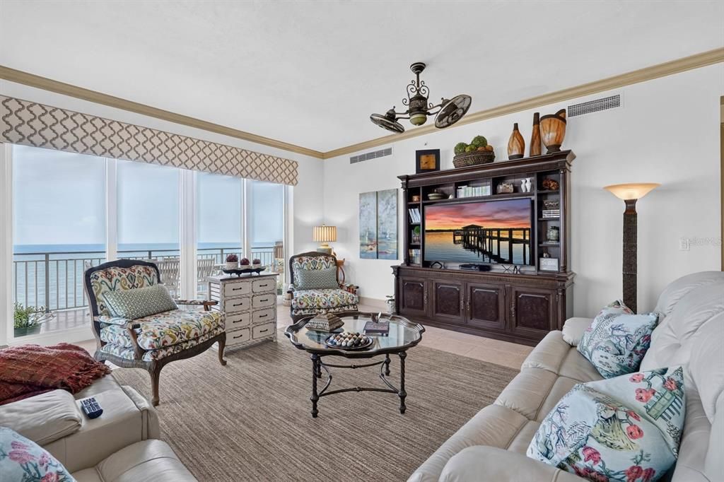 For Sale: $1,800,000 (4 beds, 3 baths, 3070 Square Feet)