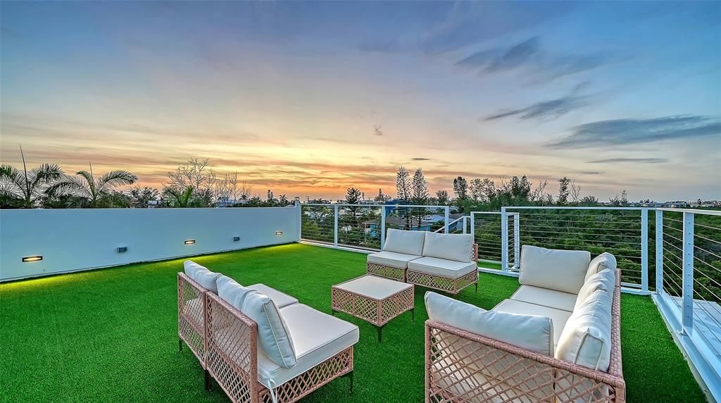 For Sale: $2,999,000 (4 beds, 3 baths, 2781 Square Feet)