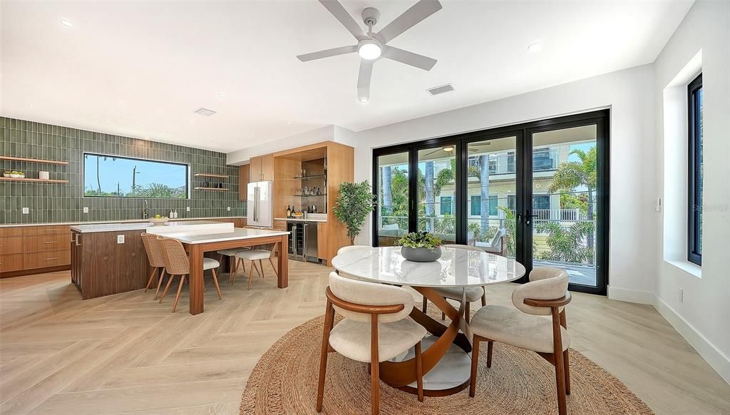 For Sale: $2,999,000 (4 beds, 3 baths, 2781 Square Feet)